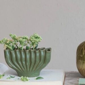 Beautiful Ruffle vase, Clymene or Ceramic Rhysome Vase